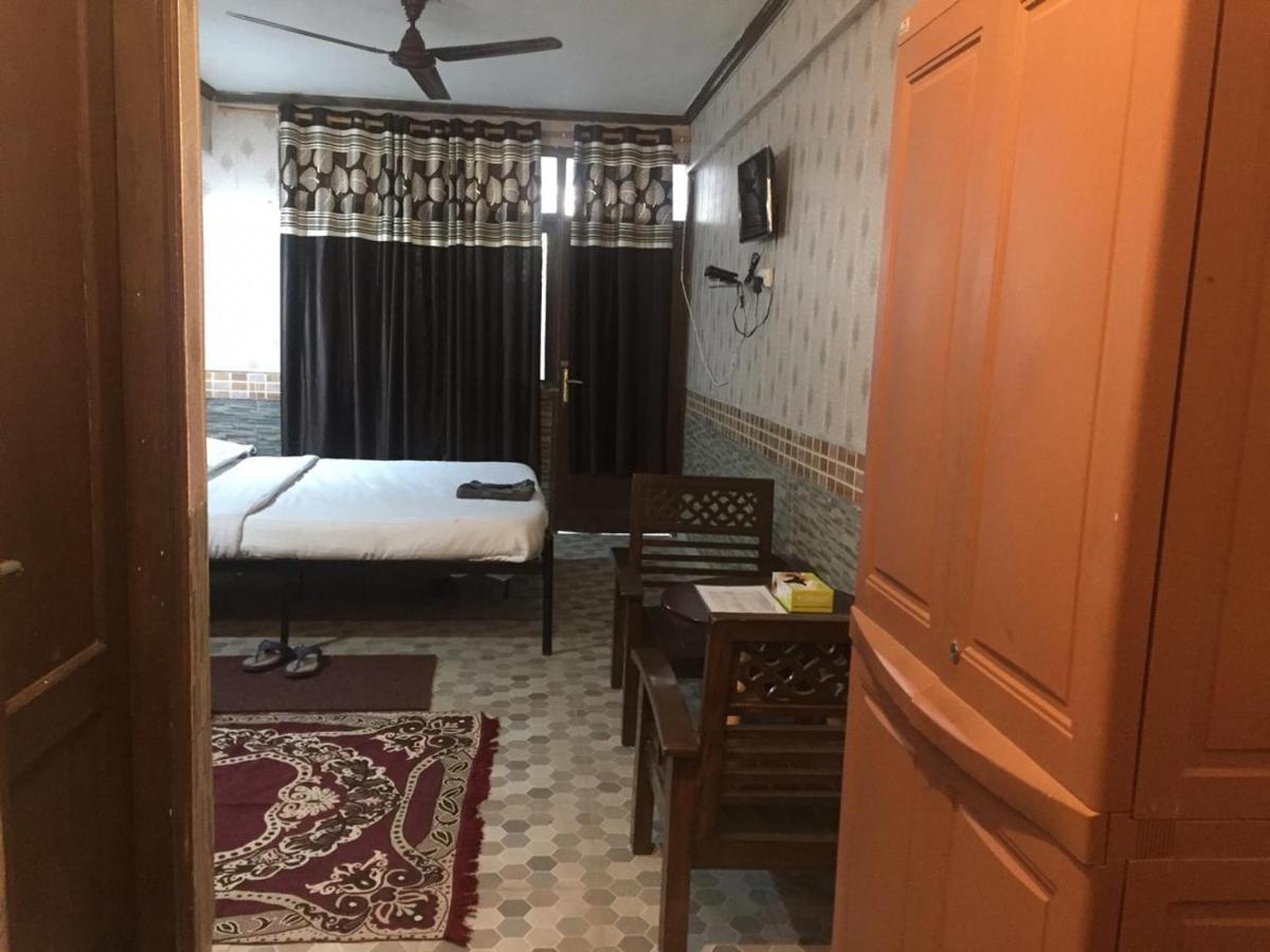 Hotel O Hya'S Homestay Dehradún Kültér fotó